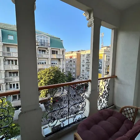 Апартаменти Macedonia Square Скоп'є