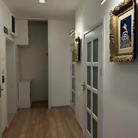 Apartment Macedonia Square
