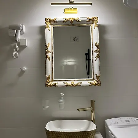 Macedonia Square Apartment