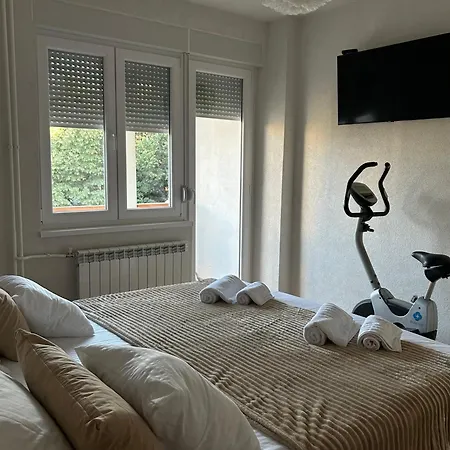 Macedonia Square Апартаменти