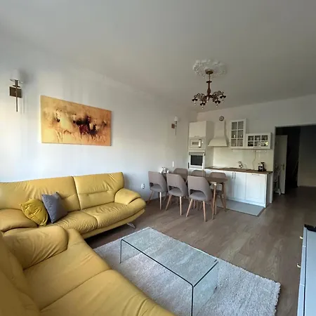 Апартаменти Macedonia Square