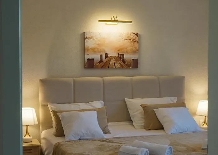 Macedonia Square Apartment *