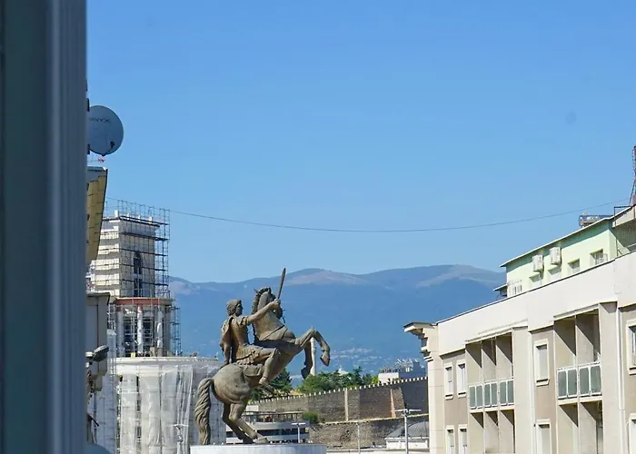 Apartment Macedonia Square