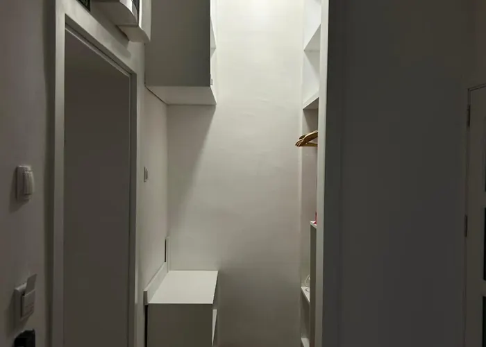 Macedonia Square Apartment *