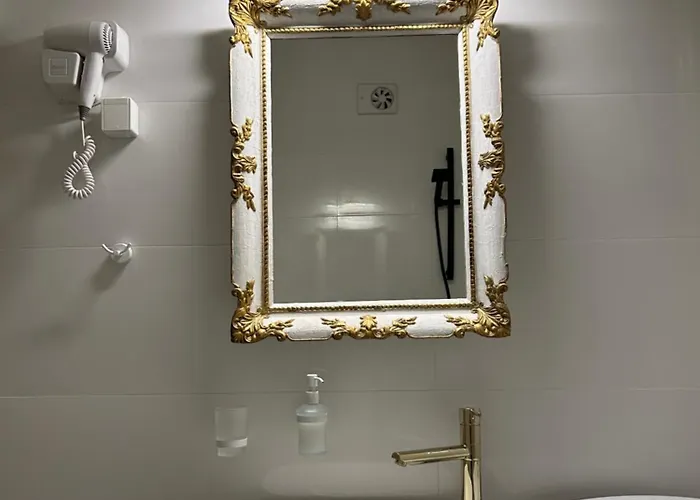 Macedonia Square Apartment