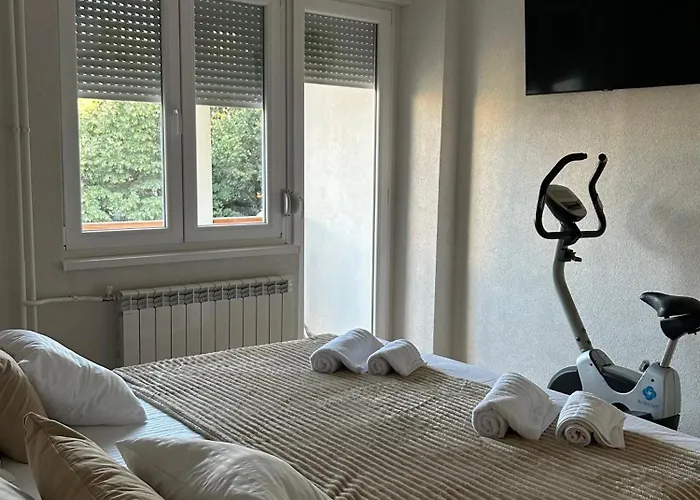 Macedonia Square Apartment